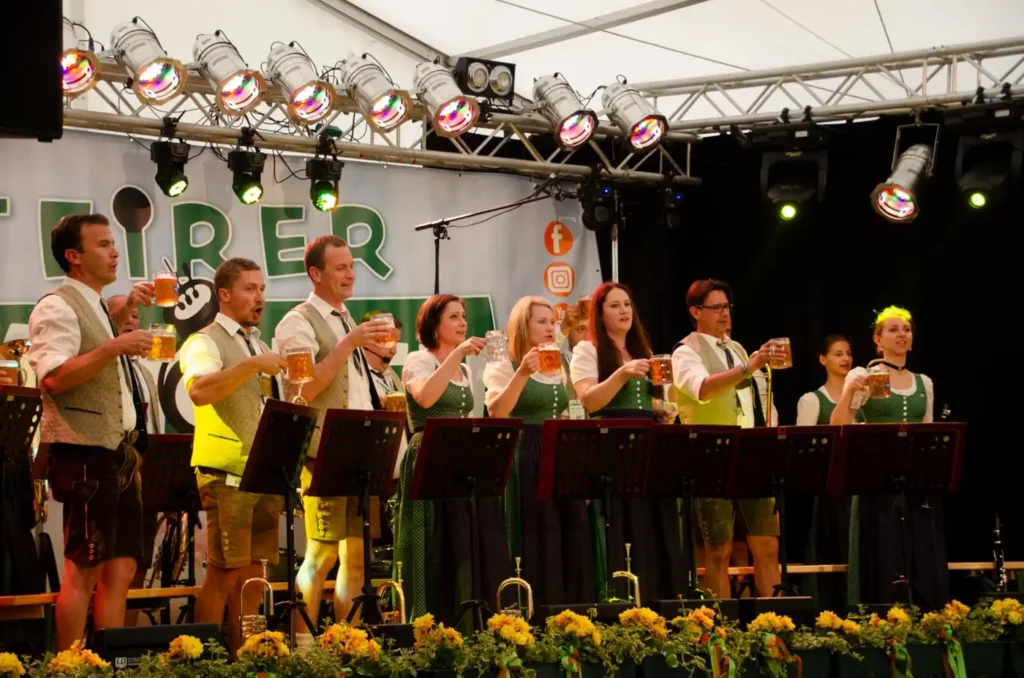 Südschöckler Böhmische auf der Bühne beim Steirerkanonenfest 2019