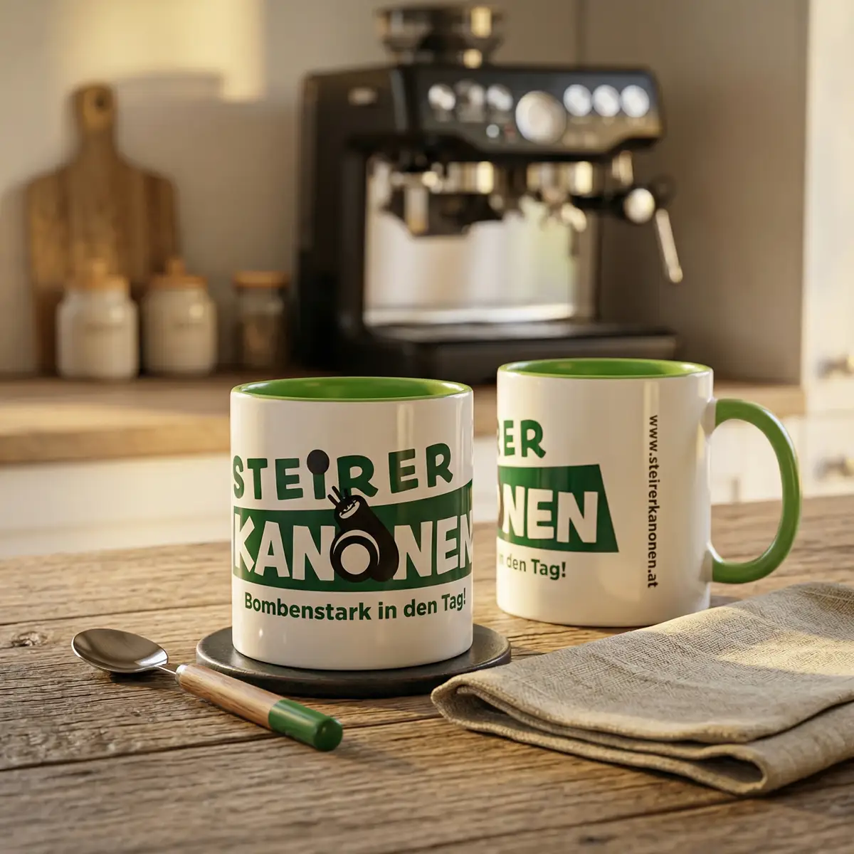 Steirerkanonen Tassen auf einem Küchentisch
